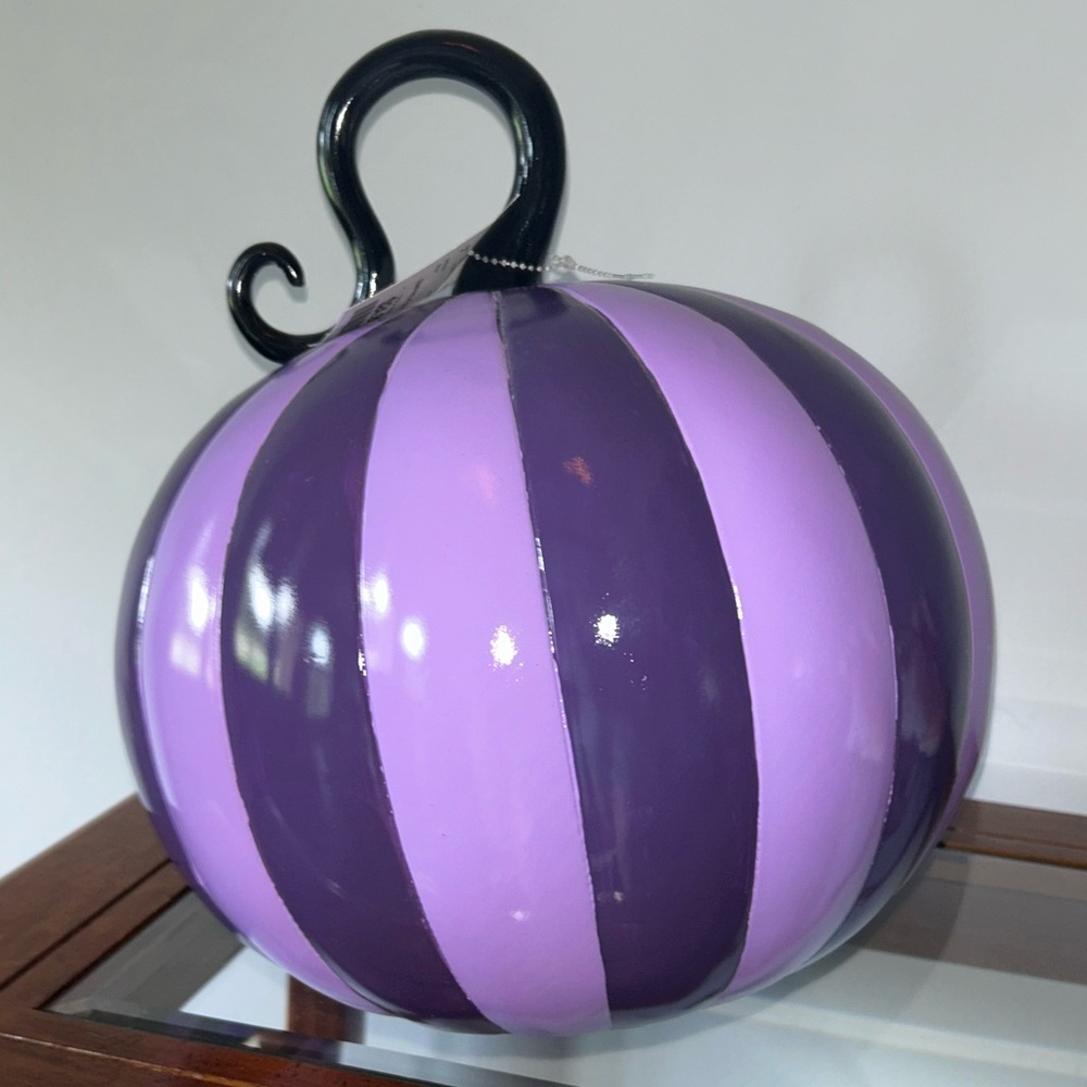 NEW Halloween Modern Vertical Purple Pumpkin - Picture 3 of 3